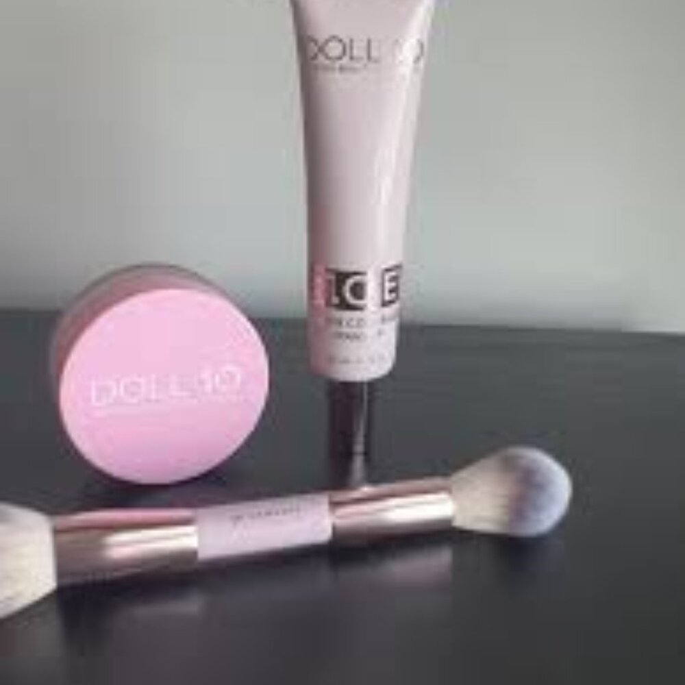 Doll 10 Super-Size TCE Foundation, Pink Powder, and Brush 3pc Set LIGTH MEDIUM